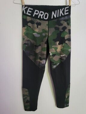 Nike Pro Dri Fit Black Camo Tights Leggings Womens Medium 7/8 Length